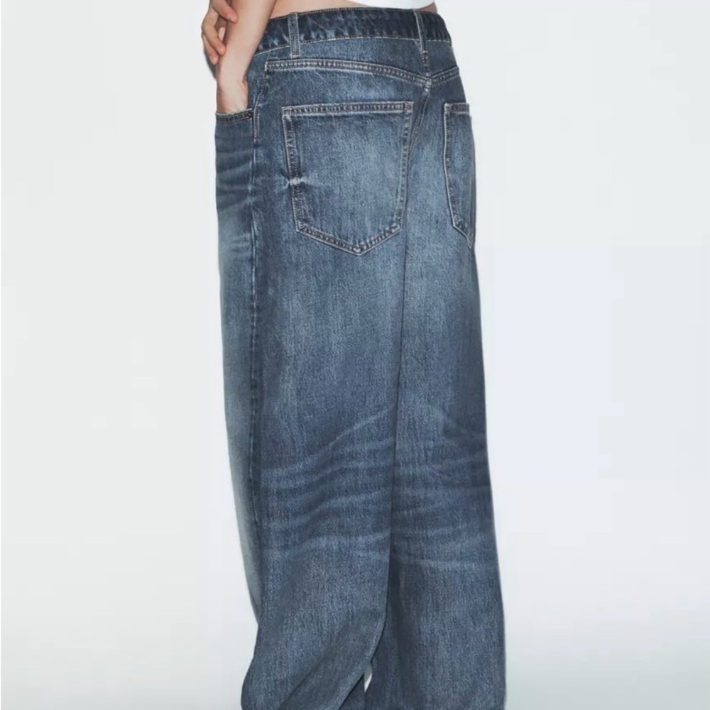 Zara Oversized Wide-Leg Washed Denim Jeans - Light Blue - Picture 6 of 10